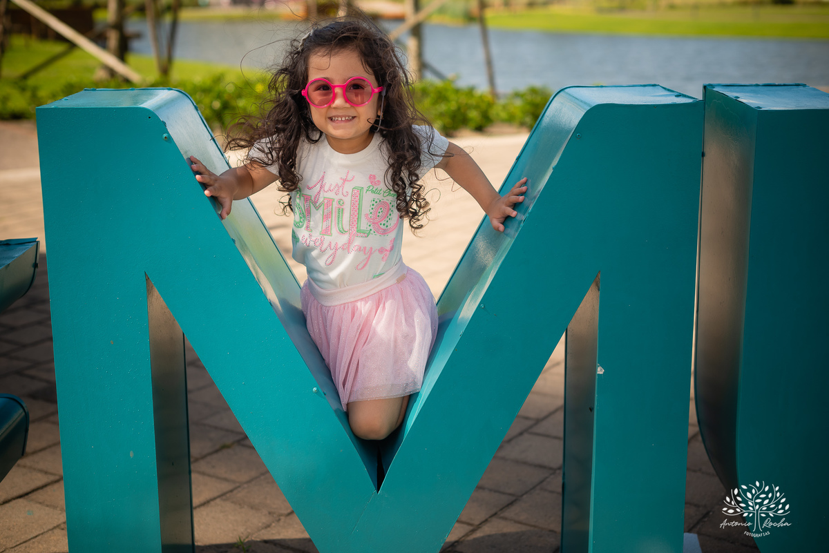 ensaio infantil - fotografia de família - aniversário de 4 anos - ensaio externo - registro de infância - fotógrafo profissional - ar livre - fotos espontâneas - memórias da infância - ensaio com luz natural - Antonio Rocha Fotografias – Pelotas – Una
