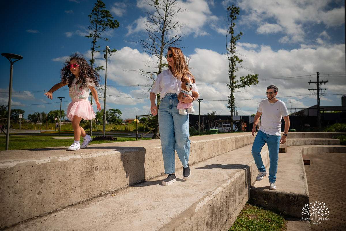 ensaio infantil - fotografia de família - aniversário de 4 anos - ensaio externo - registro de infância - fotógrafo profissional - ar livre - fotos espontâneas - memórias da infância - ensaio com luz natural - Antonio Rocha Fotografias – Pelotas – Una