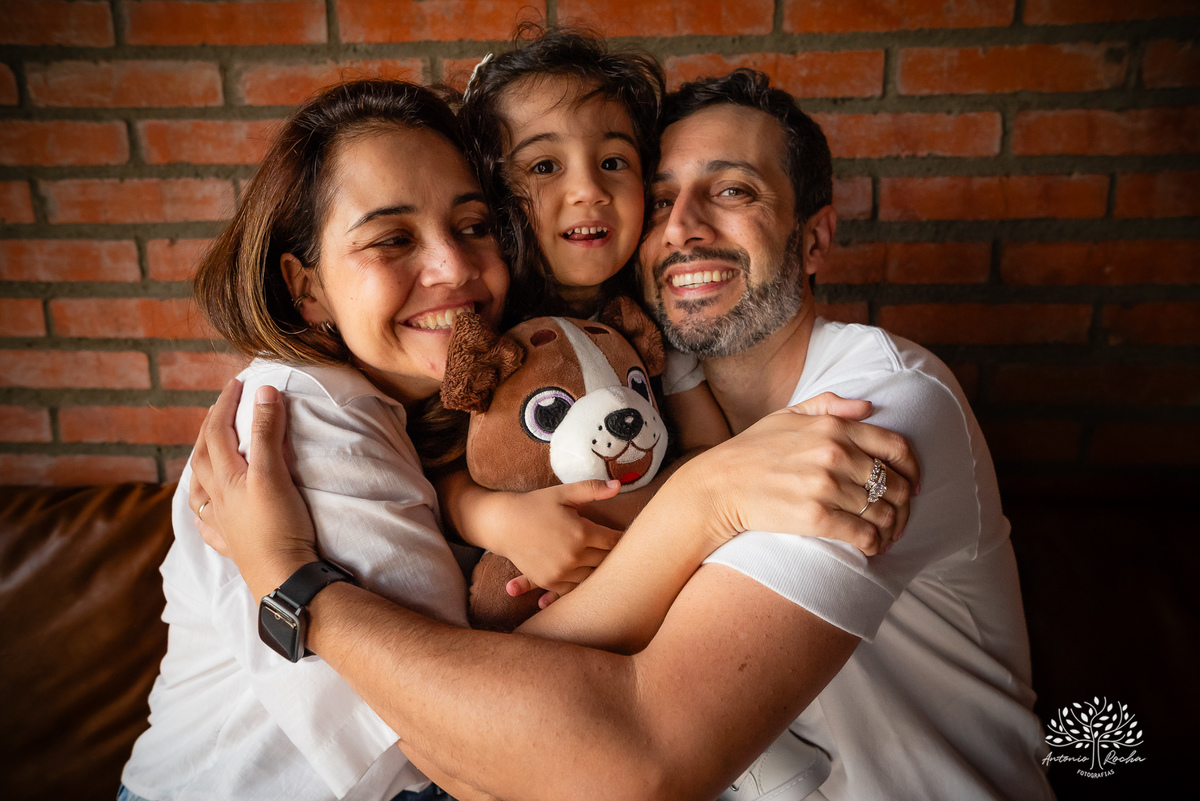 ensaio infantil - fotografia de família - aniversário de 4 anos - ensaio externo - registro de infância - fotógrafo profissional - ar livre - fotos espontâneas - memórias da infância - ensaio com luz natural - Antonio Rocha Fotografias – Pelotas – Una
