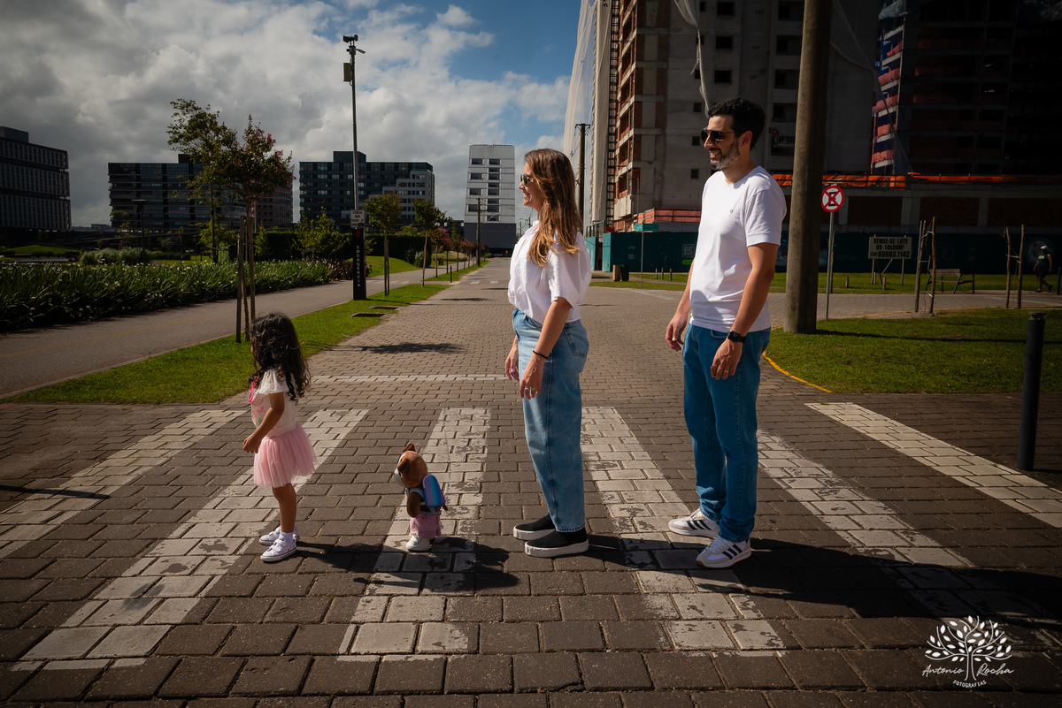 ensaio infantil - fotografia de família - aniversário de 4 anos - ensaio externo - registro de infância - fotógrafo profissional - ar livre - fotos espontâneas - memórias da infância - ensaio com luz natural - Antonio Rocha Fotografias – Pelotas – Una
