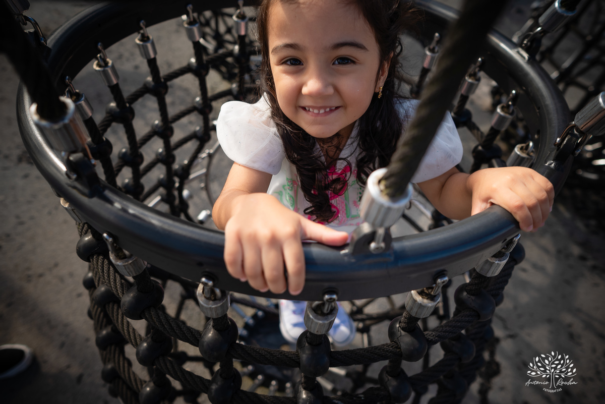 ensaio infantil - fotografia de família - aniversário de 4 anos - ensaio externo - registro de infância - fotógrafo profissional - ar livre - fotos espontâneas - memórias da infância - ensaio com luz natural - Antonio Rocha Fotografias – Pelotas – Una