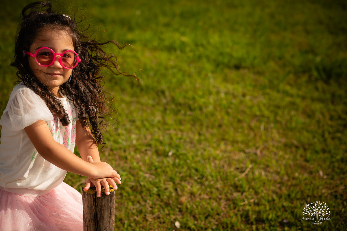 ensaio infantil - fotografia de família - aniversário de 4 anos - ensaio externo - registro de infância - fotógrafo profissional - ar livre - fotos espontâneas - memórias da infância - ensaio com luz natural - Antonio Rocha Fotografias – Pelotas – Una