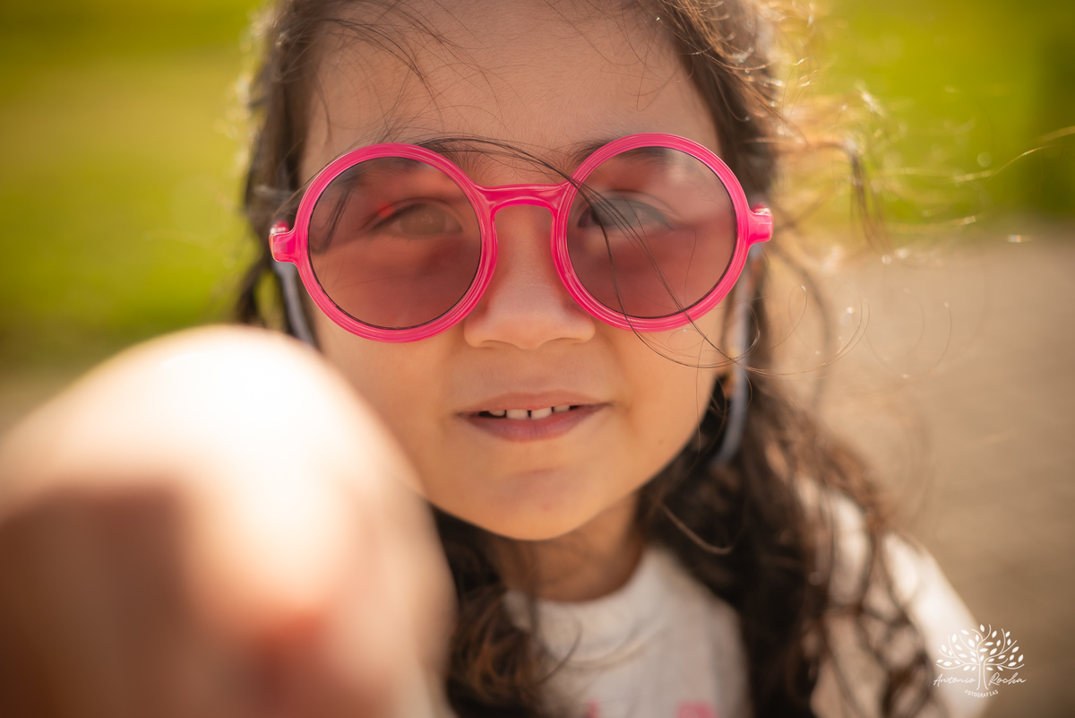 ensaio infantil - fotografia de família - aniversário de 4 anos - ensaio externo - registro de infância - fotógrafo profissional - ar livre - fotos espontâneas - memórias da infância - ensaio com luz natural - Antonio Rocha Fotografias – Pelotas – Una