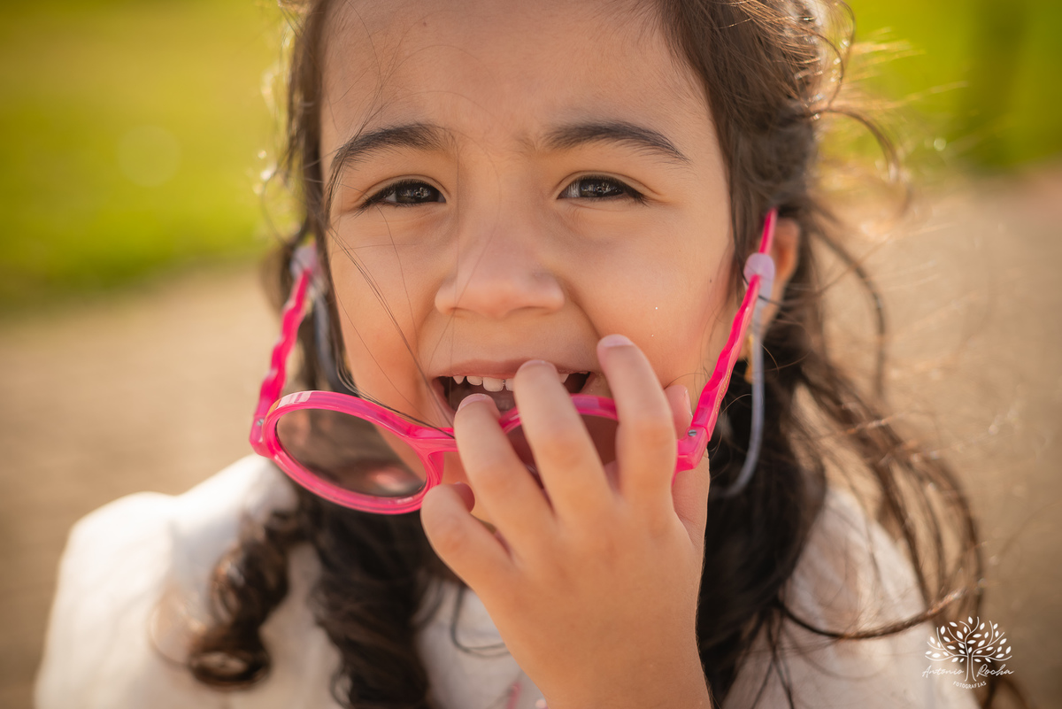 ensaio infantil - fotografia de família - aniversário de 4 anos - ensaio externo - registro de infância - fotógrafo profissional - ar livre - fotos espontâneas - memórias da infância - ensaio com luz natural - Antonio Rocha Fotografias – Pelotas – Una
