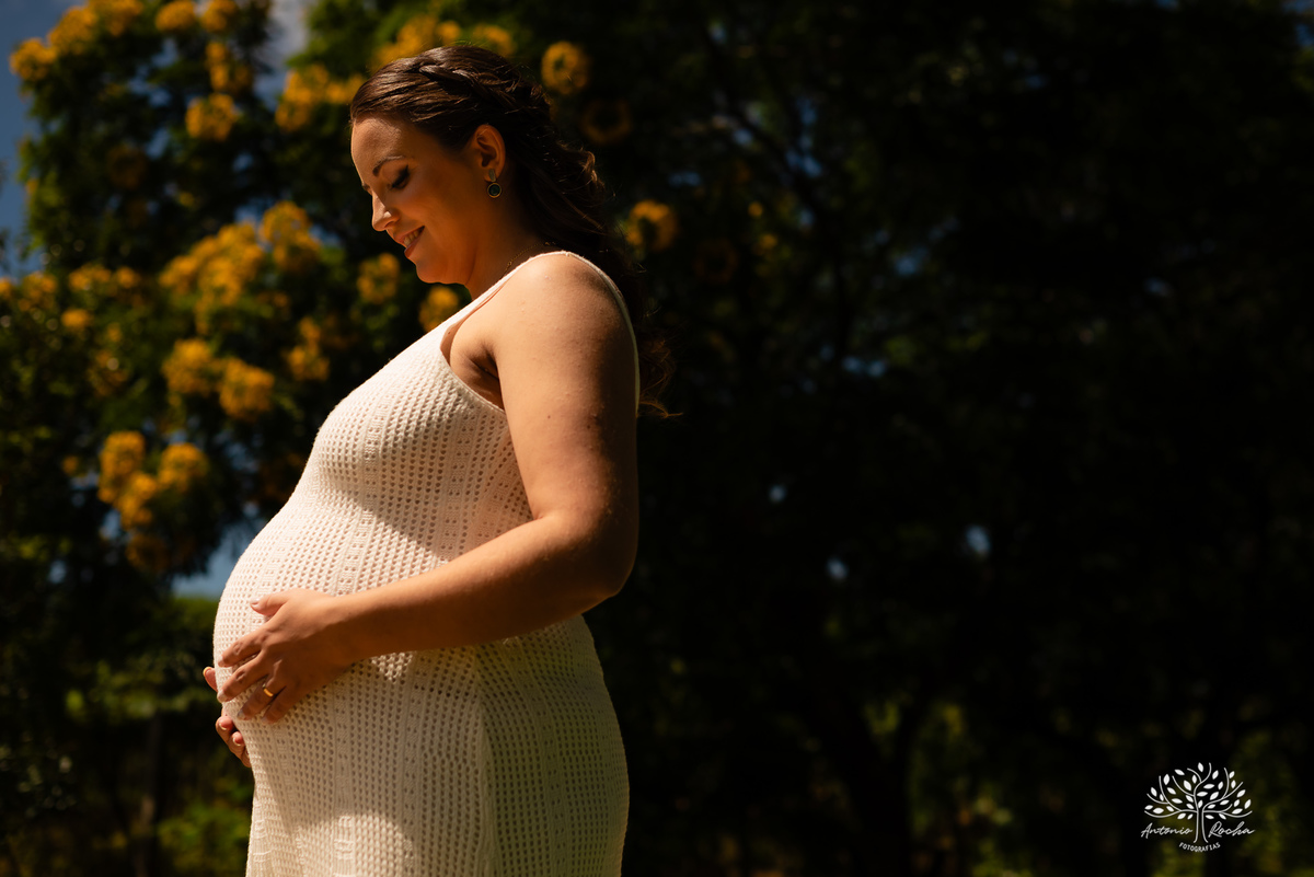 ensaio de gestante - Maiara e Filipe - espera do Théo - vinícola Nardello - manhã ensolarada - fotos de gestante - fotografia de família - registro de momentos - pais de primeira viagem - ensaio gestante ao ar livre - Antonio Rocha Fotografias - Pelotas