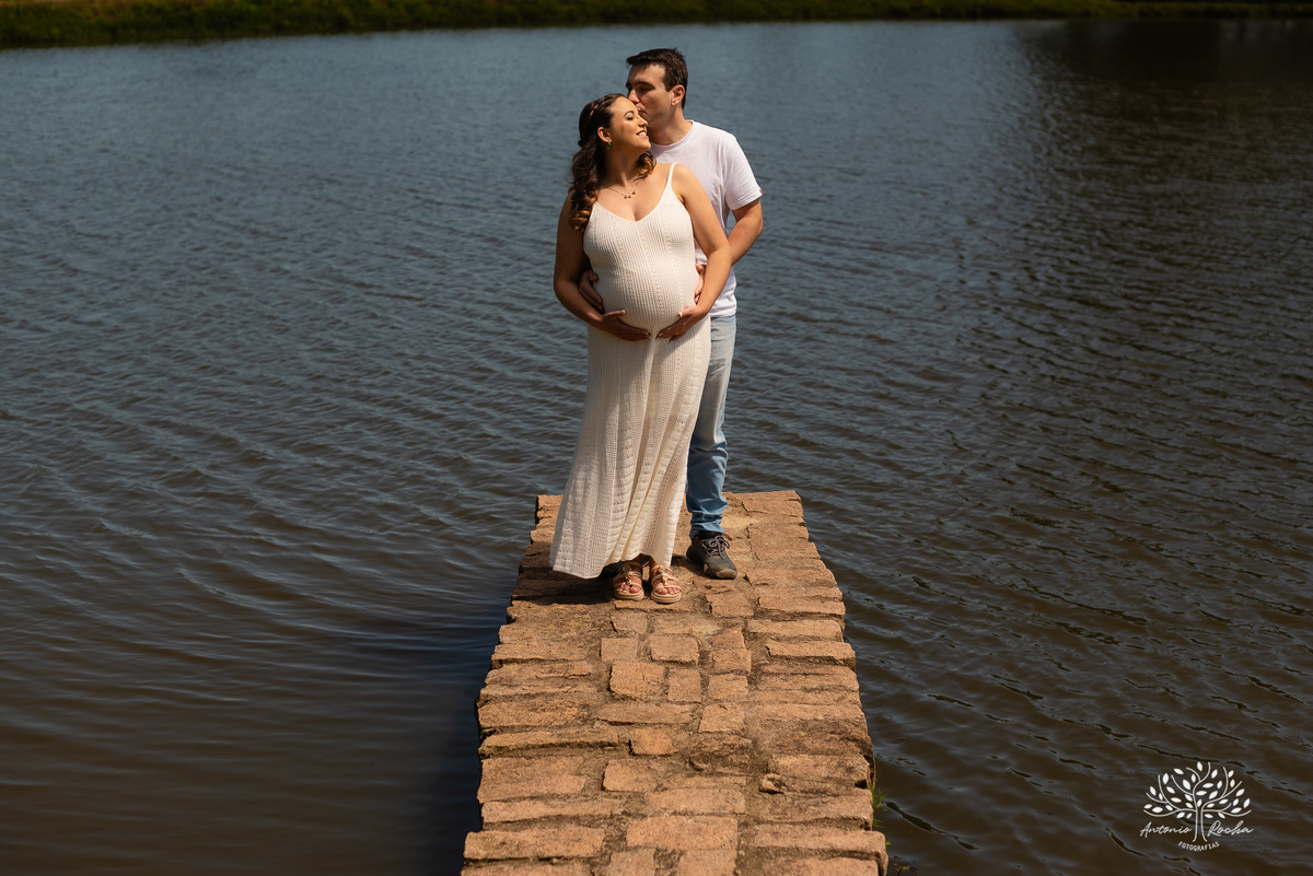 ensaio de gestante - Maiara e Filipe - espera do Théo - vinícola Nardello - manhã ensolarada - fotos de gestante - fotografia de família - registro de momentos - pais de primeira viagem - ensaio gestante ao ar livre - Antonio Rocha Fotografias - Pelotas
