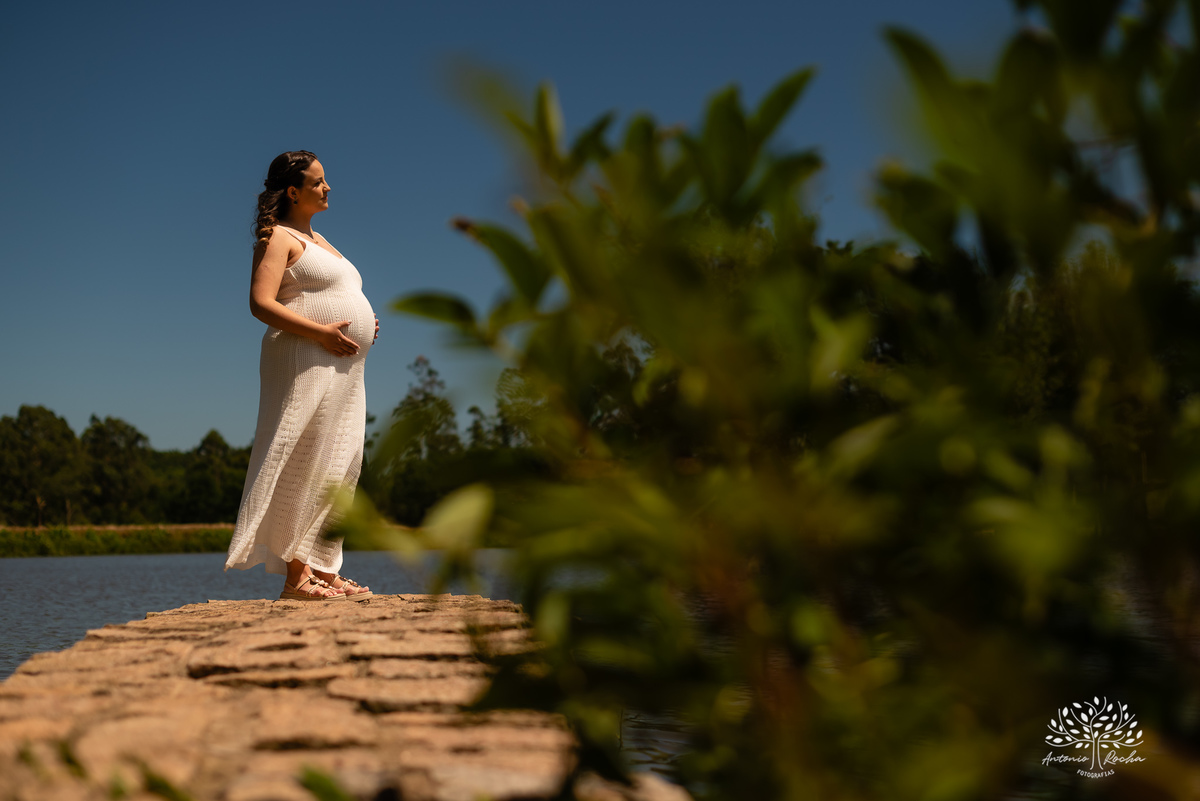 ensaio de gestante - Maiara e Filipe - espera do Théo - vinícola Nardello - manhã ensolarada - fotos de gestante - fotografia de família - registro de momentos - pais de primeira viagem - ensaio gestante ao ar livre - Antonio Rocha Fotografias - Pelotas