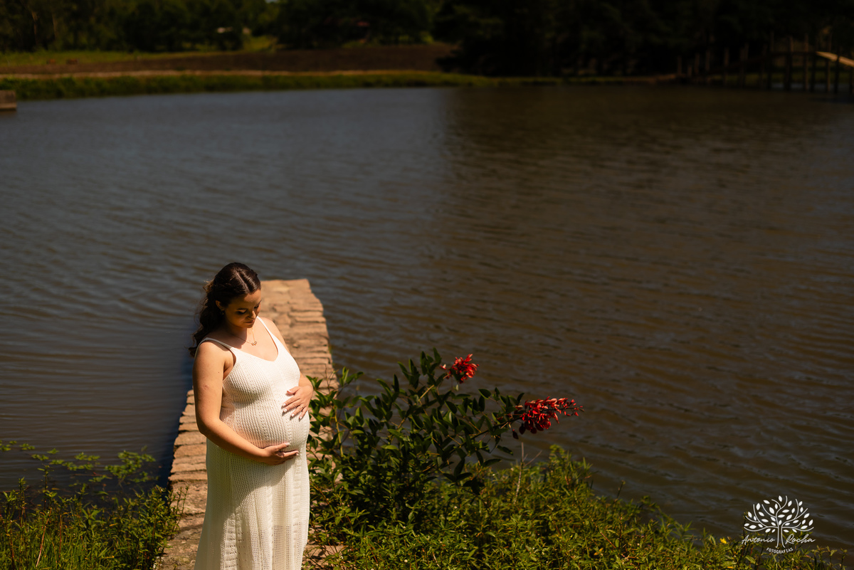 ensaio de gestante - Maiara e Filipe - espera do Théo - vinícola Nardello - manhã ensolarada - fotos de gestante - fotografia de família - registro de momentos - pais de primeira viagem - ensaio gestante ao ar livre - Antonio Rocha Fotografias - Pelotas