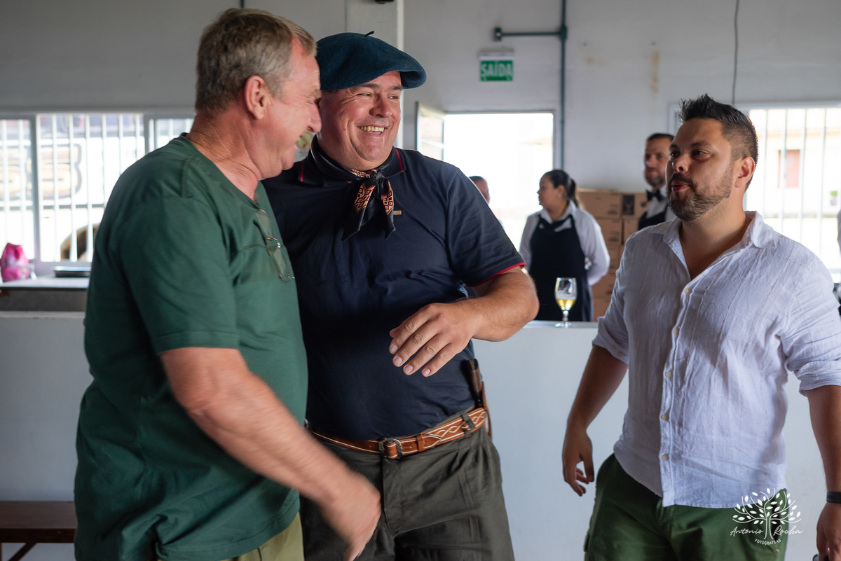 Comemoração - Aniversário - Bento - 2 anos - 60 anos - Avós - Família - Festa - Fotografia - Registro - Memórias - Música ao vivo - Bandinha - Interior - Amigos - Emoção - Alegria - Gestação - Caio - Momentos especiais -Antonio Rocha Fotografias - Pelotas