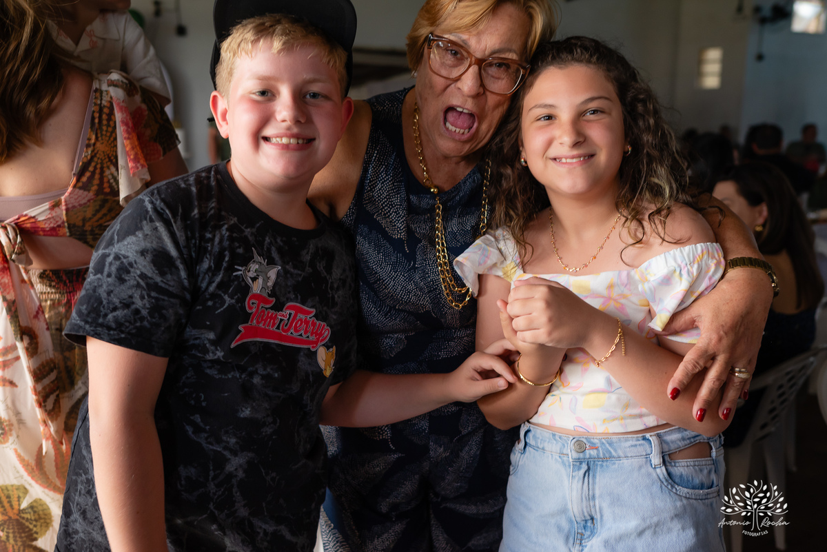 Comemoração - Aniversário - Bento - 2 anos - 60 anos - Avós - Família - Festa - Fotografia - Registro - Memórias - Música ao vivo - Bandinha - Interior - Amigos - Emoção - Alegria - Gestação - Caio - Momentos especiais -Antonio Rocha Fotografias - Pelotas