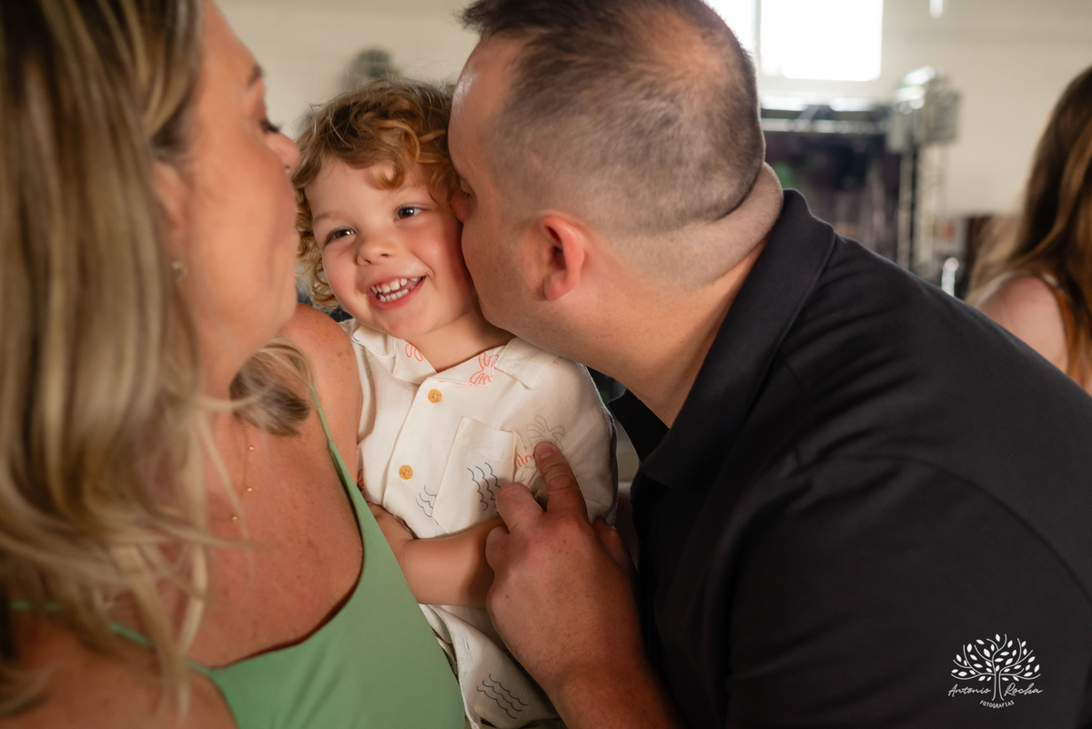 Comemoração - Aniversário - Bento - 2 anos - 60 anos - Avós - Família - Festa - Fotografia - Registro - Memórias - Música ao vivo - Bandinha - Interior - Amigos - Emoção - Alegria - Gestação - Caio - Momentos especiais -Antonio Rocha Fotografias - Pelotas