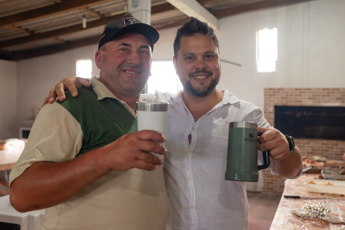 Comemoração - Aniversário - Bento - 2 anos - 60 anos - Avós - Família - Festa - Fotografia - Registro - Memórias - Música ao vivo - Bandinha - Interior - Amigos - Emoção - Alegria - Gestação - Caio - Momentos especiais -Antonio Rocha Fotografias - Pelotas