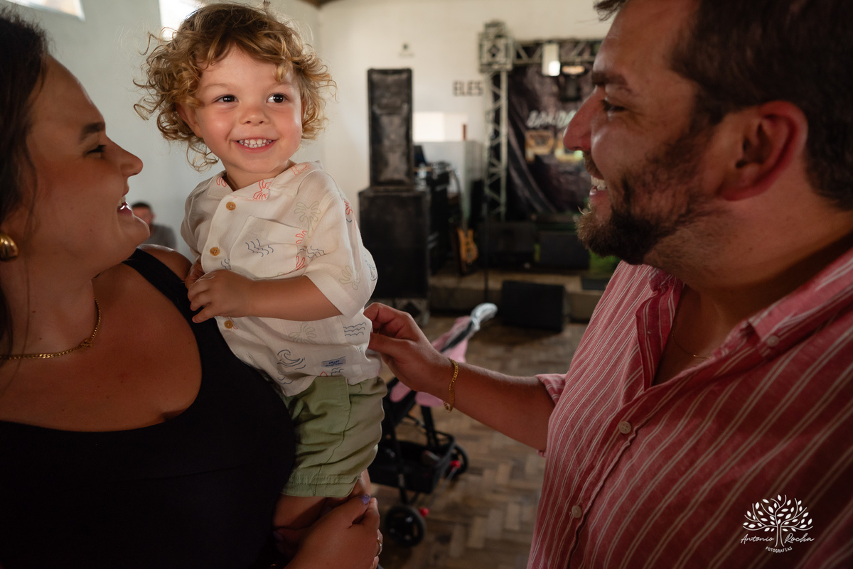 Comemoração - Aniversário - Bento - 2 anos - 60 anos - Avós - Família - Festa - Fotografia - Registro - Memórias - Música ao vivo - Bandinha - Interior - Amigos - Emoção - Alegria - Gestação - Caio - Momentos especiais -Antonio Rocha Fotografias - Pelotas