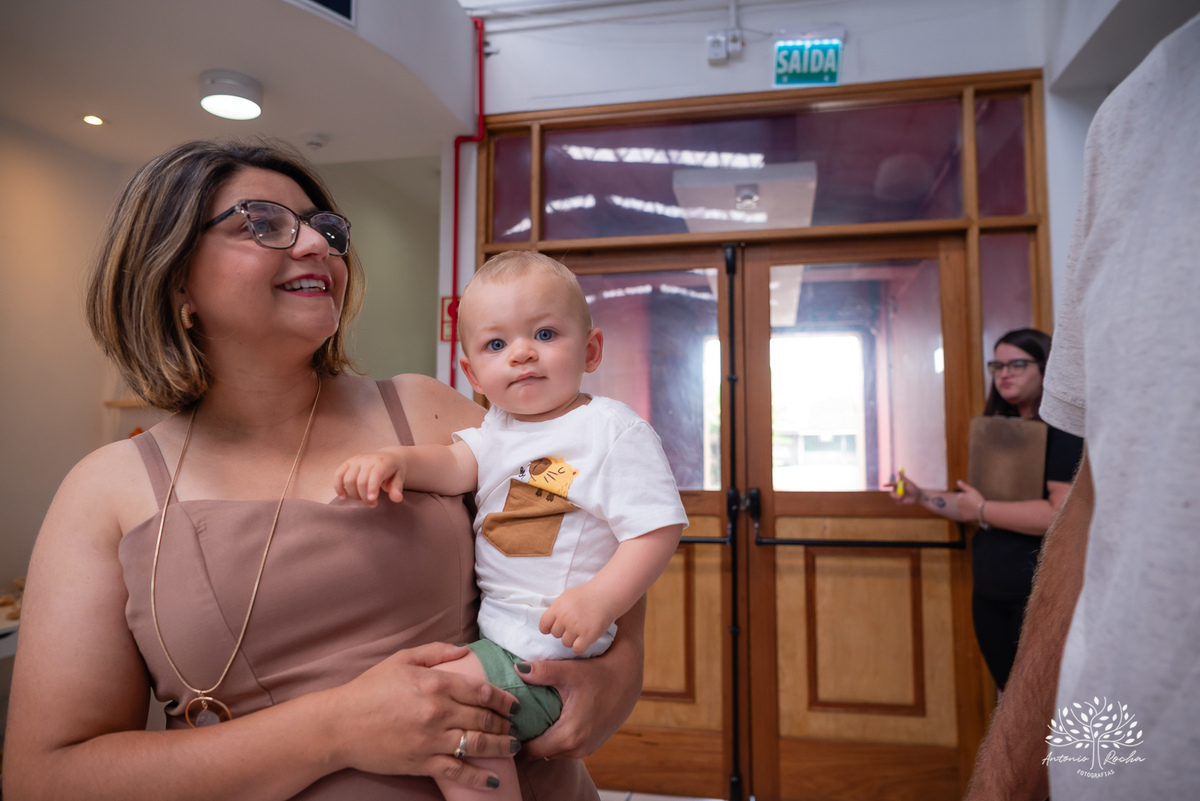 Primeiro aninho - festa infantil - fotografia de aniversário - registros especiais - crianças brincando - fotografia espontânea - fotografia profissional - evento infantil - emoção - fotografia documental - fotógrafo de família – Antonio Rocha Fotografias