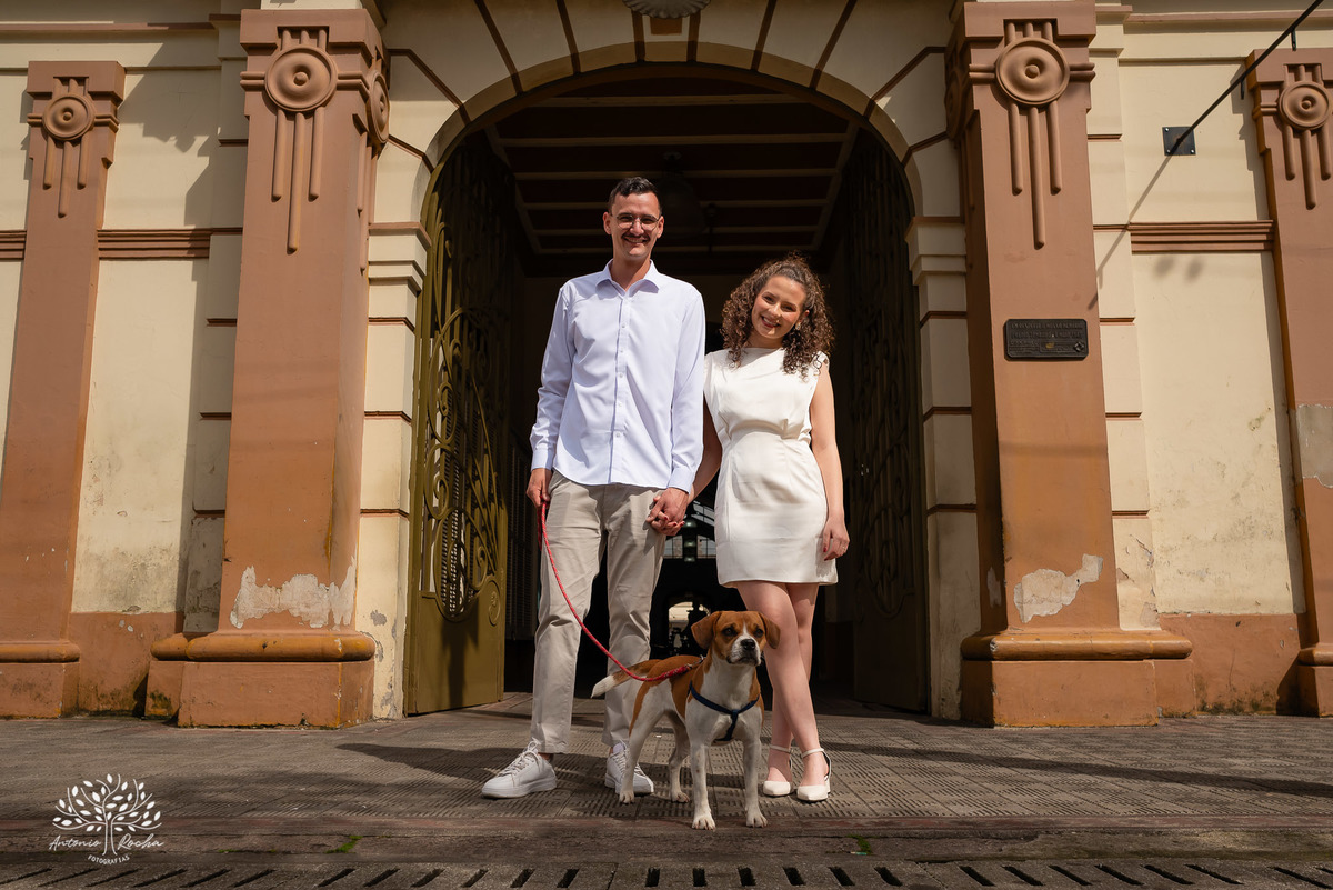 ensaio - casal - Pelotas - Centro Histórico - carros antigos - Landaú - Chevette - amor - cumplicidade - parceria - dedicação - fotografia de casal - conexão - união - grande dia - história de amor - Antonio Rocha Fotografias - Pelotas - casamento - o sim