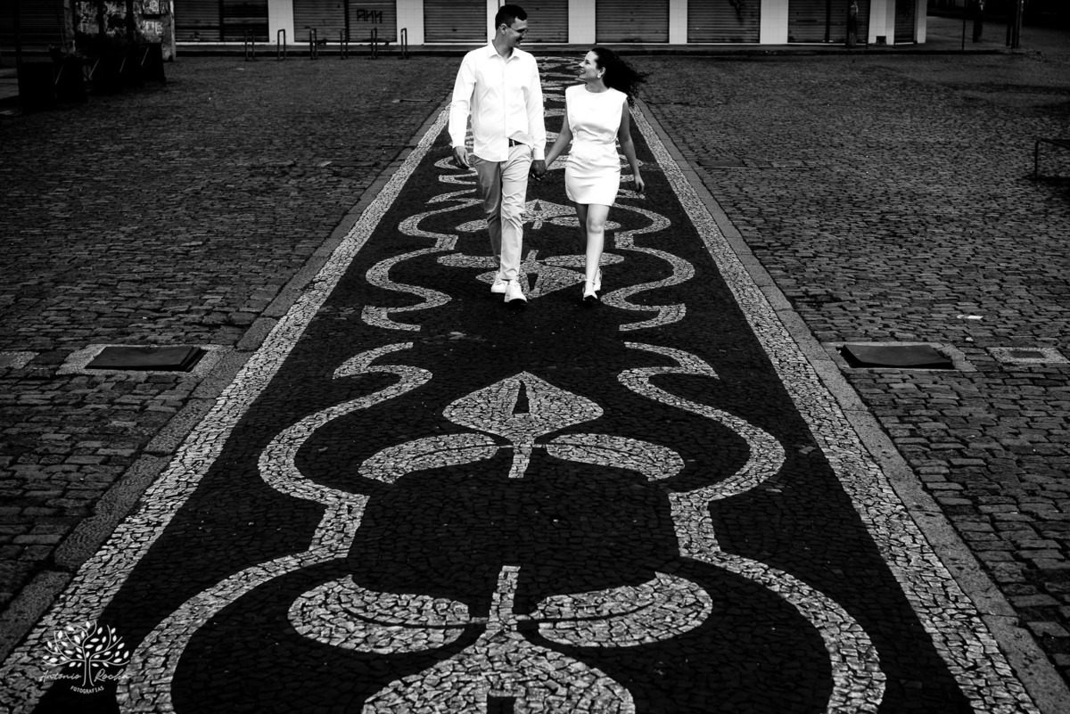 ensaio - casal - Pelotas - Centro Histórico - carros antigos - Landaú - Chevette - amor - cumplicidade - parceria - dedicação - fotografia de casal - conexão - união - grande dia - história de amor - Antonio Rocha Fotografias - Pelotas - casamento - o sim