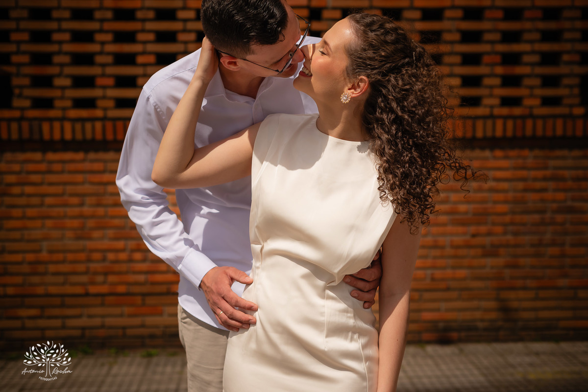 ensaio - casal - Pelotas - Centro Histórico - carros antigos - Landaú - Chevette - amor - cumplicidade - parceria - dedicação - fotografia de casal - conexão - união - grande dia - história de amor - Antonio Rocha Fotografias - Pelotas - casamento - o sim