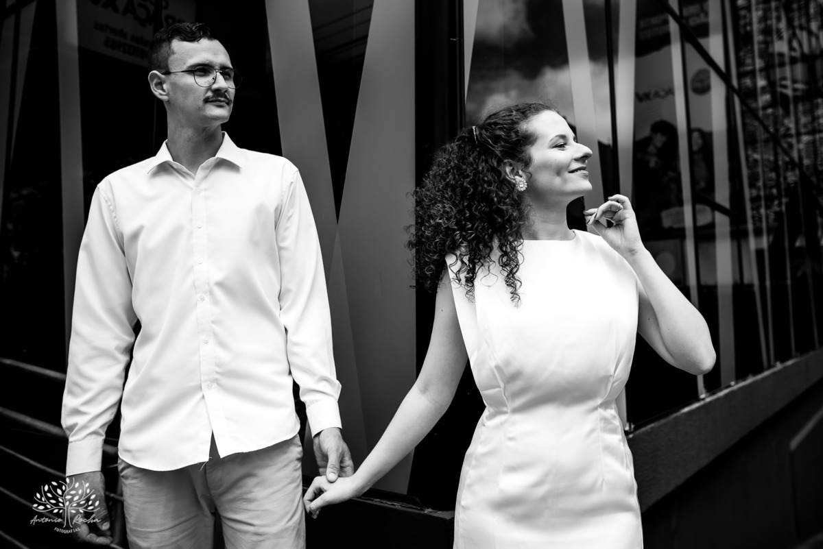 ensaio - casal - Pelotas - Centro Histórico - carros antigos - Landaú - Chevette - amor - cumplicidade - parceria - dedicação - fotografia de casal - conexão - união - grande dia - história de amor - Antonio Rocha Fotografias - Pelotas - casamento - o sim