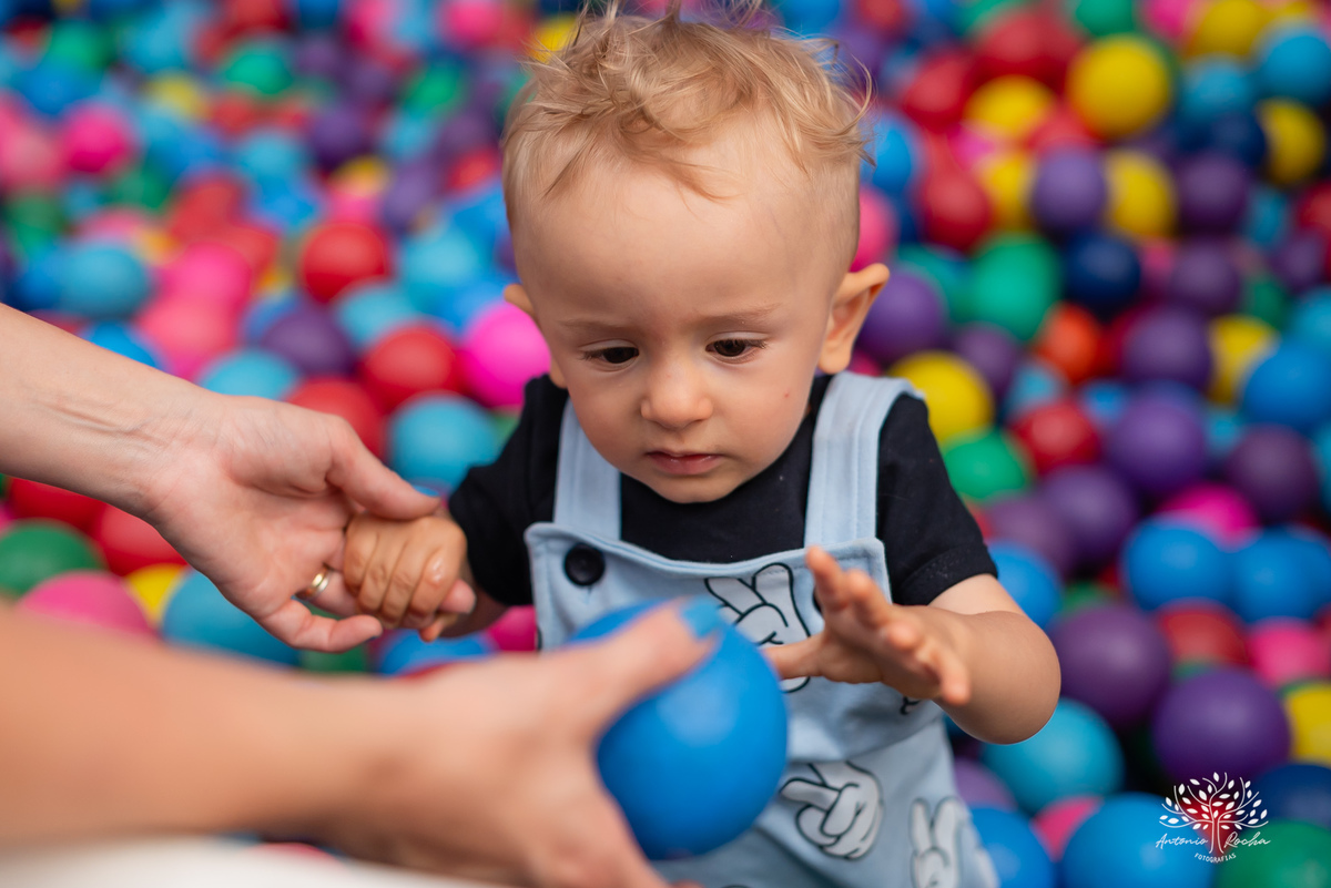 Gael - aniversário - festa infantil - 1 ano - amor - alegria - fotografia - memórias - família - diversão - carinho - sorrisos - momentos especiais - recordações – celebração – Pelotas – Antonio Rocha Fotografias – Michey – Cliff Kids