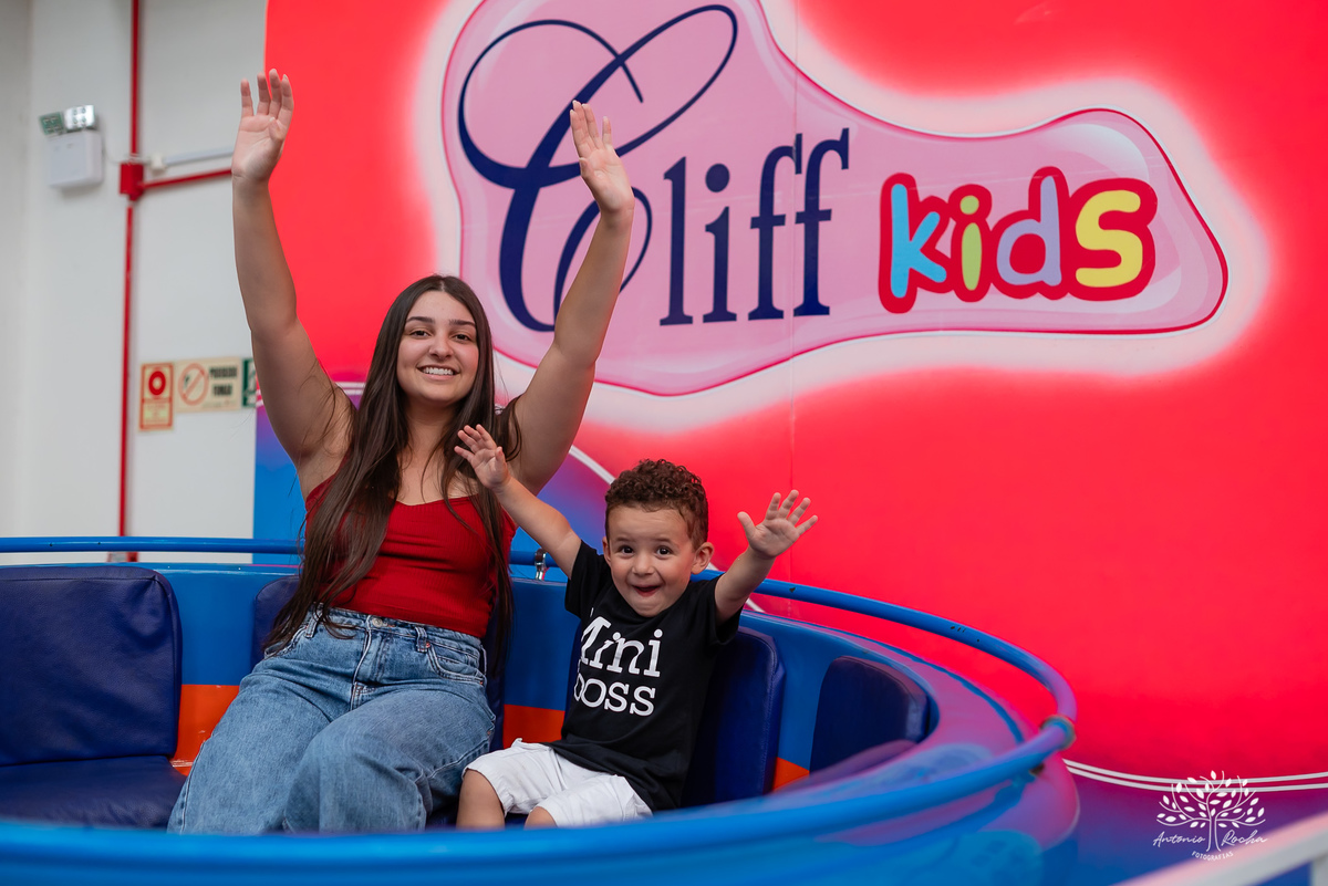 Gael - aniversário - festa infantil - 1 ano - amor - alegria - fotografia - memórias - família - diversão - carinho - sorrisos - momentos especiais - recordações – celebração – Pelotas – Antonio Rocha Fotografias – Michey – Cliff Kids
