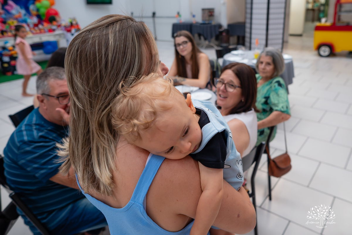 Gael - aniversário - festa infantil - 1 ano - amor - alegria - fotografia - memórias - família - diversão - carinho - sorrisos - momentos especiais - recordações – celebração – Pelotas – Antonio Rocha Fotografias – Michey – Cliff Kids