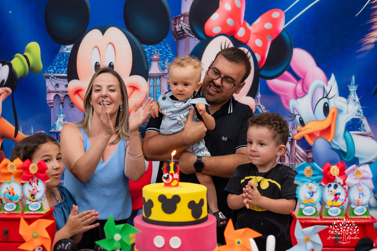 Gael - aniversário - festa infantil - 1 ano - amor - alegria - fotografia - memórias - família - diversão - carinho - sorrisos - momentos especiais - recordações – celebração – Pelotas – Antonio Rocha Fotografias – Michey – Cliff Kids