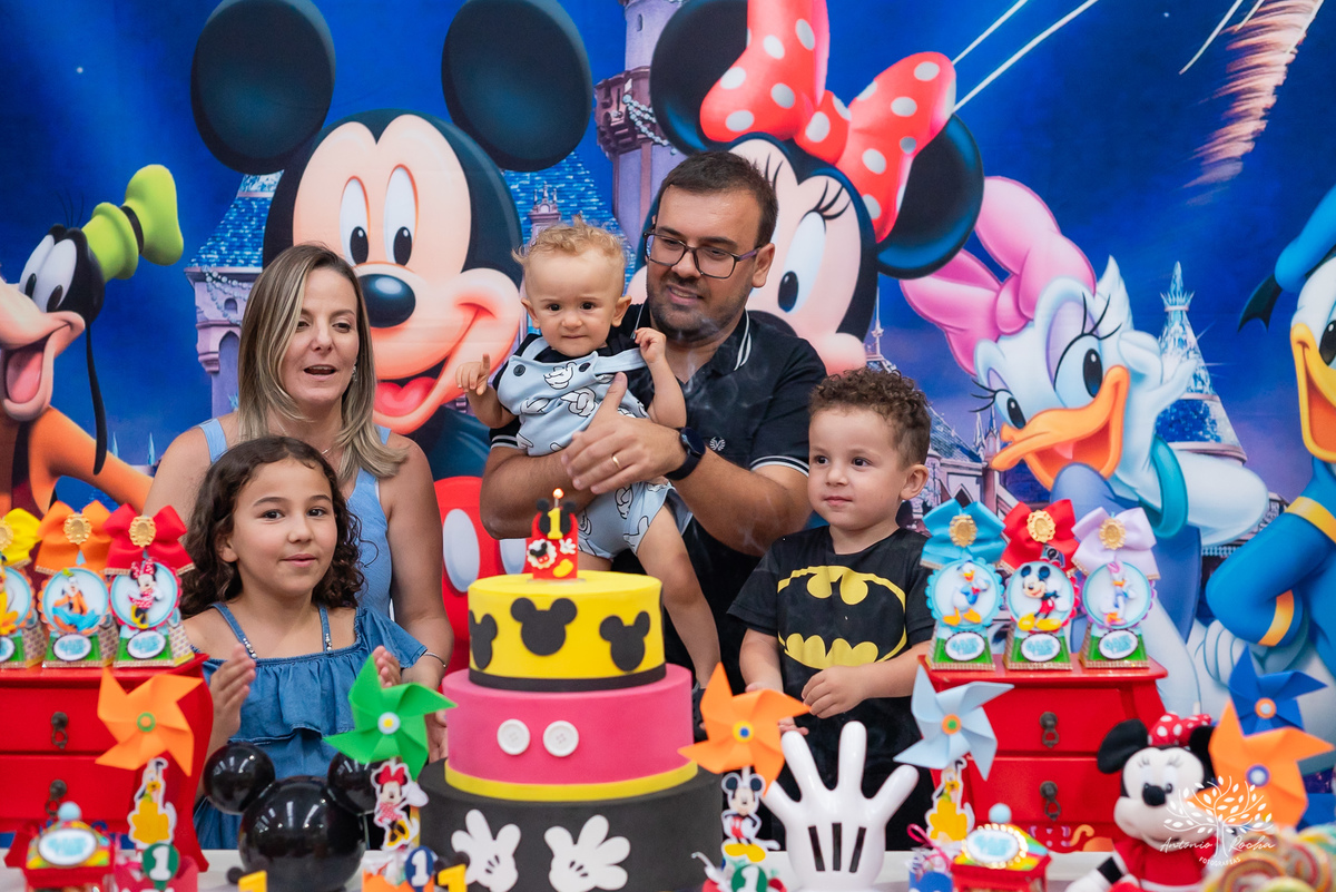 Gael - aniversário - festa infantil - 1 ano - amor - alegria - fotografia - memórias - família - diversão - carinho - sorrisos - momentos especiais - recordações – celebração – Pelotas – Antonio Rocha Fotografias – Michey – Cliff Kids