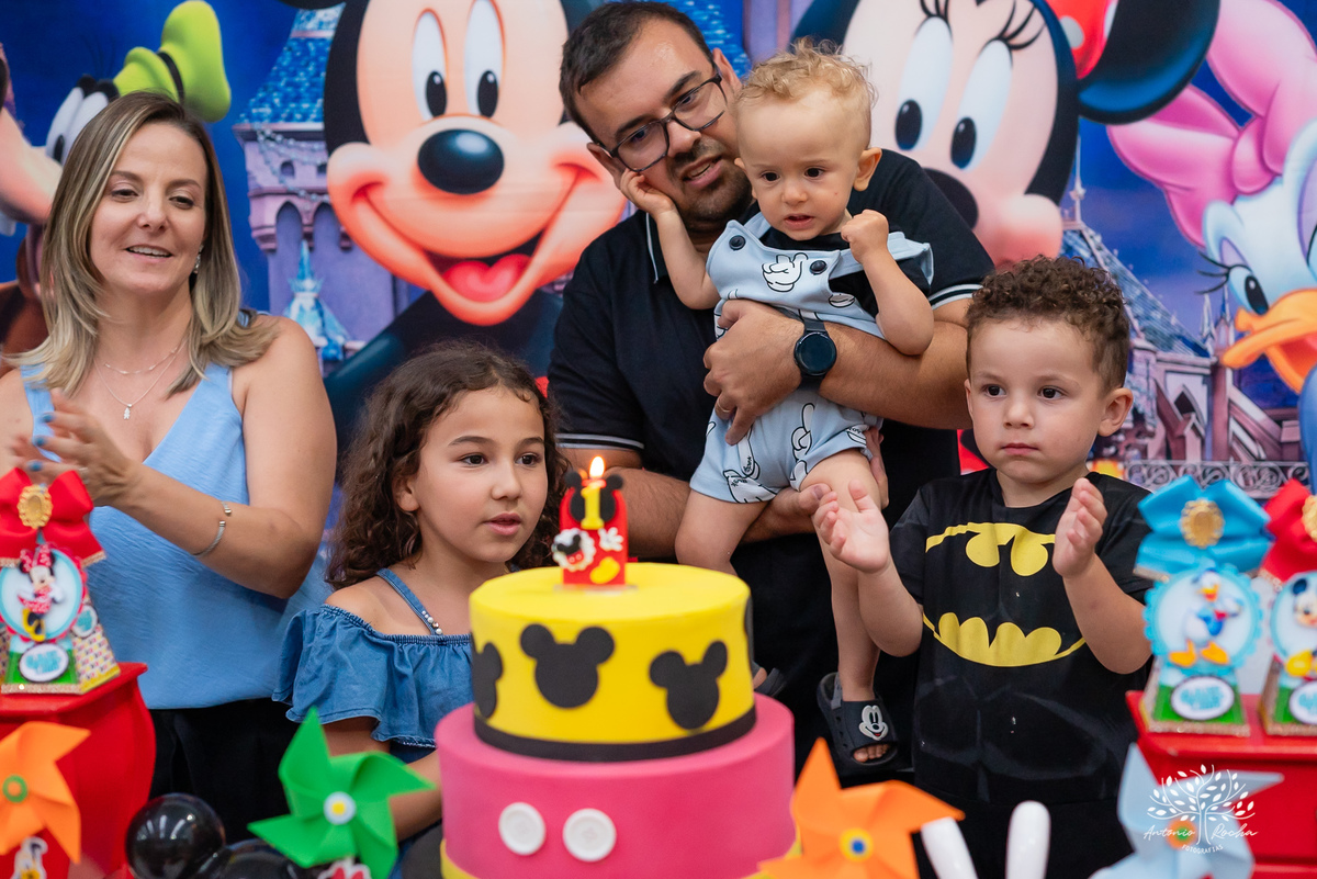 Gael - aniversário - festa infantil - 1 ano - amor - alegria - fotografia - memórias - família - diversão - carinho - sorrisos - momentos especiais - recordações – celebração – Pelotas – Antonio Rocha Fotografias – Michey – Cliff Kids