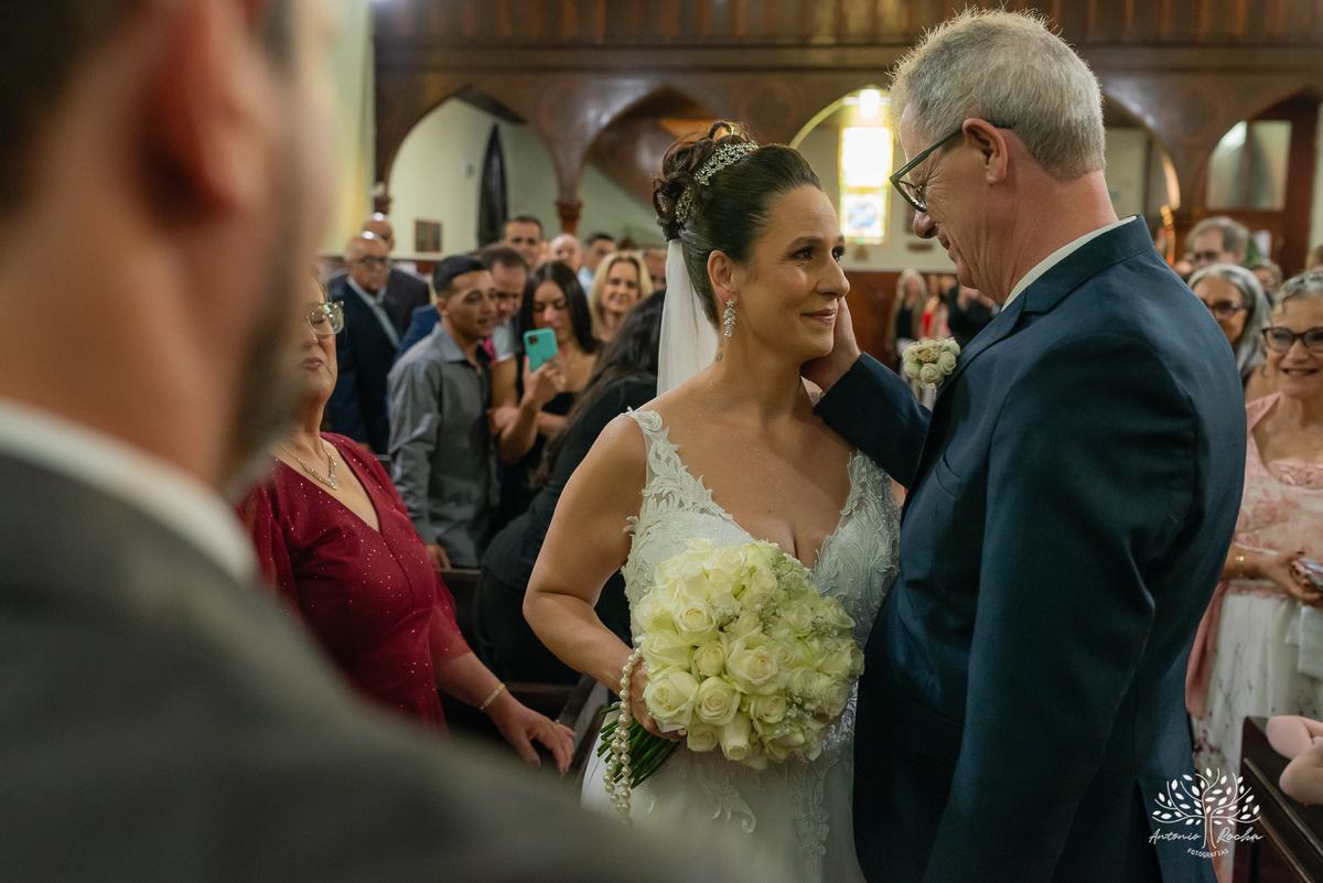 Gabi - Luiz - casamento - amor - cerimônia - Igreja Cabeluda –pet alianças - recepção - pista de dança - celebração - Sant’ Helena Eventos - registros fotográficos - amor verdadeiro - memórias - confiança - carinho - Antonio Rocha Fotografias - Pelotas