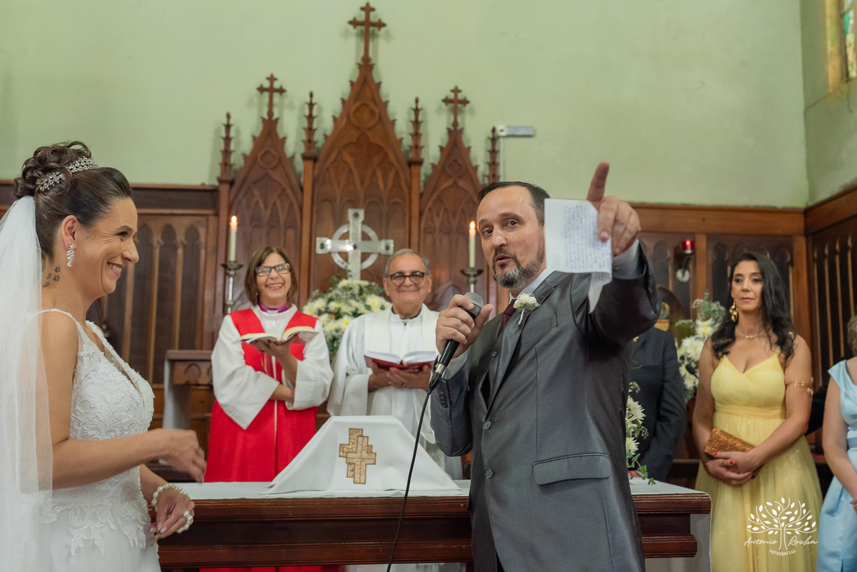 Gabi - Luiz - casamento - amor - cerimônia - Igreja Cabeluda –pet alianças - recepção - pista de dança - celebração - Sant’ Helena Eventos - registros fotográficos - amor verdadeiro - memórias - confiança - carinho - Antonio Rocha Fotografias - Pelotas