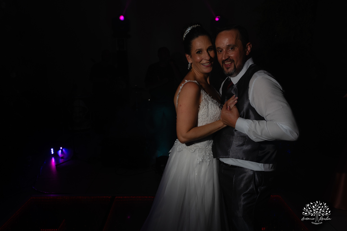Gabi - Luiz - casamento - amor - cerimônia - Igreja Cabeluda –pet alianças - recepção - pista de dança - celebração - Sant’ Helena Eventos - registros fotográficos - amor verdadeiro - memórias - confiança - carinho - Antonio Rocha Fotografias - Pelotas