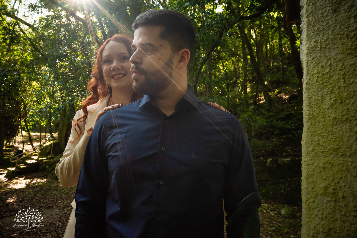 Pré-wedding - Márcia e Leonardo - ensaio fotográfico - Santuário de Guadalupe - entardecer - amor - conexão - cumplicidade - fotografia de casamento - momentos especiais - luz dourada - romance - emoção - casamento - Antonio Rocha Fotografias - Pelotas