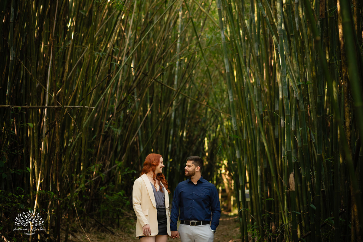 Pré-wedding - Márcia e Leonardo - ensaio fotográfico - Santuário de Guadalupe - entardecer - amor - conexão - cumplicidade - fotografia de casamento - momentos especiais - luz dourada - romance - emoção - casamento - Antonio Rocha Fotografias - Pelotas