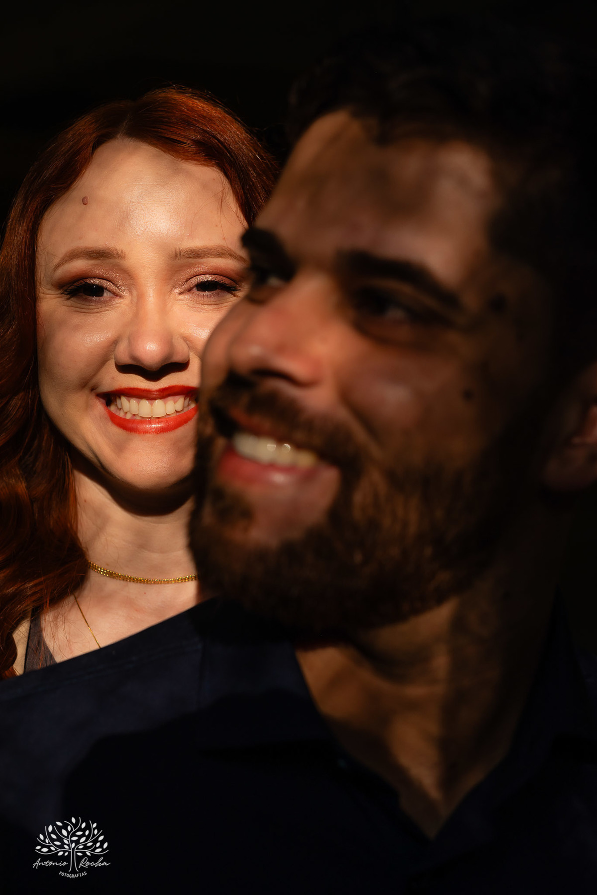 Pré-wedding - Márcia e Leonardo - ensaio fotográfico - Santuário de Guadalupe - entardecer - amor - conexão - cumplicidade - fotografia de casamento - momentos especiais - luz dourada - romance - emoção - casamento - Antonio Rocha Fotografias - Pelotas