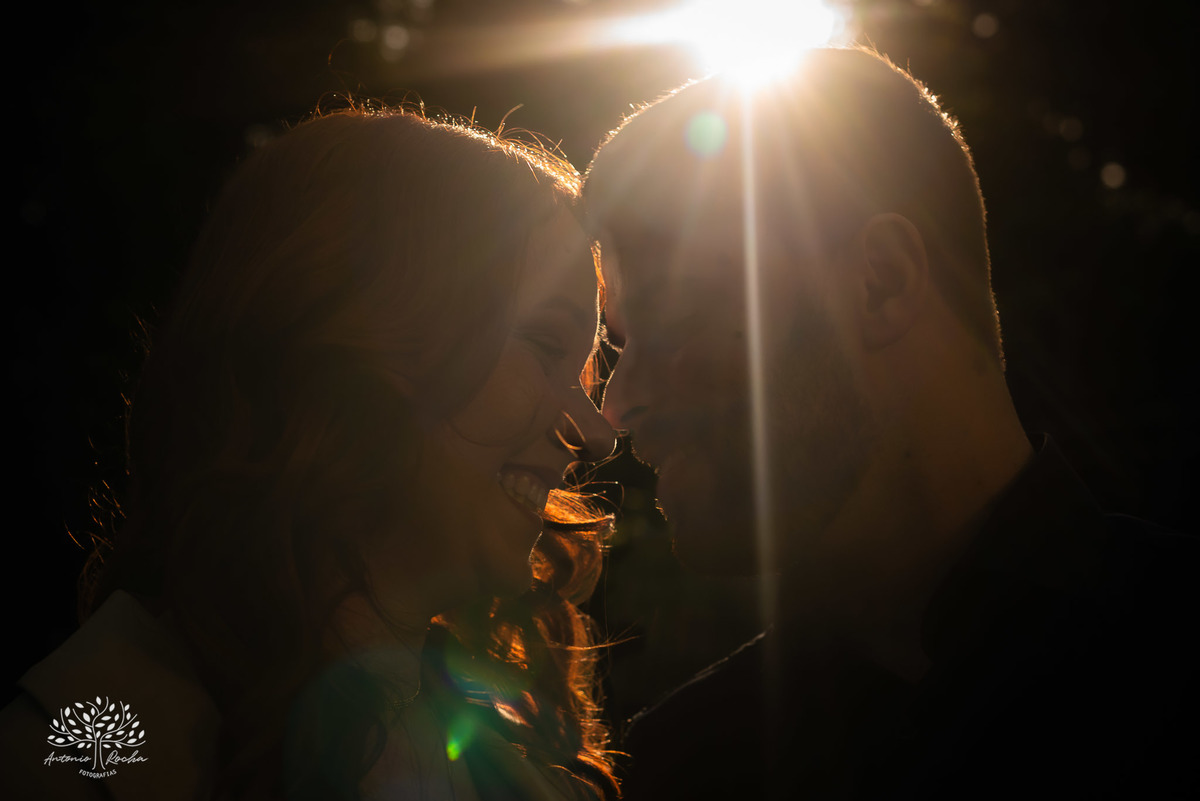 Pré-wedding - Márcia e Leonardo - ensaio fotográfico - Santuário de Guadalupe - entardecer - amor - conexão - cumplicidade - fotografia de casamento - momentos especiais - luz dourada - romance - emoção - casamento - Antonio Rocha Fotografias - Pelotas