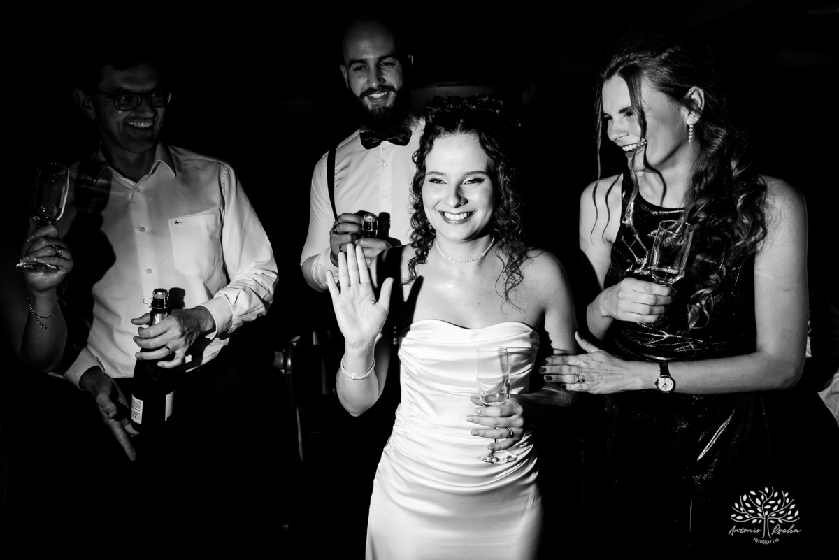 casamento - amor - cumplicidade - fé - celebração - cerimônia - emoção - parceria - noivos - festa - fotografia - lembranças - família - amigos - dança - alegria - igreja - carros antigos -  felicidade - Pelotas - Antonio Rocha Fotografias - Casa Wille