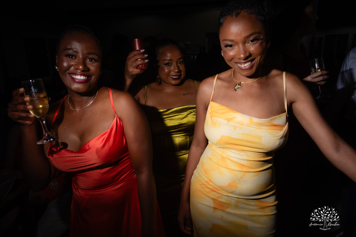 casamento - amor - cumplicidade - fé - celebração - cerimônia - emoção - parceria - noivos - festa - fotografia - lembranças - família - amigos - dança - alegria - igreja - carros antigos -  felicidade - Pelotas - Antonio Rocha Fotografias - Casa Wille