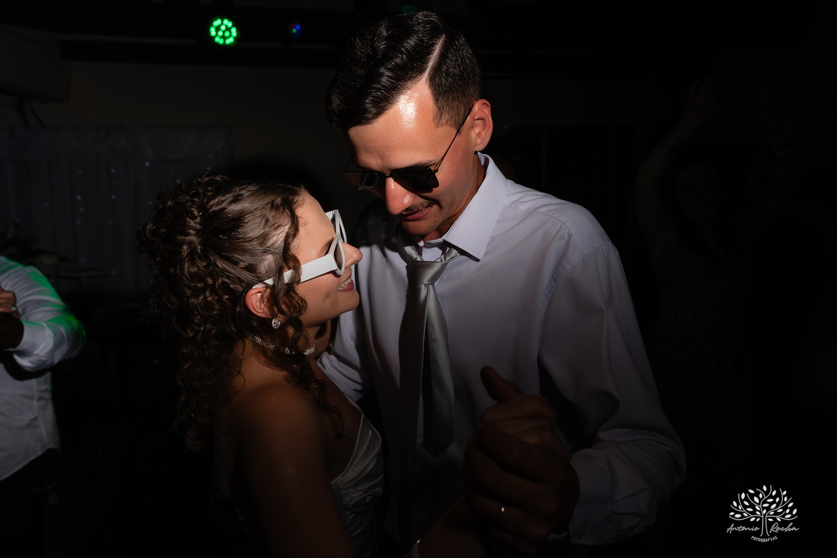 casamento - amor - cumplicidade - fé - celebração - cerimônia - emoção - parceria - noivos - festa - fotografia - lembranças - família - amigos - dança - alegria - igreja - carros antigos -  felicidade - Pelotas - Antonio Rocha Fotografias - Casa Wille