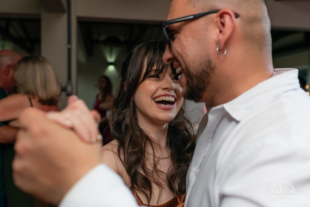 casamento - amor - cumplicidade - fé - celebração - cerimônia - emoção - parceria - noivos - festa - fotografia - lembranças - família - amigos - dança - alegria - igreja - carros antigos -  felicidade - Pelotas - Antonio Rocha Fotografias - Casa Wille