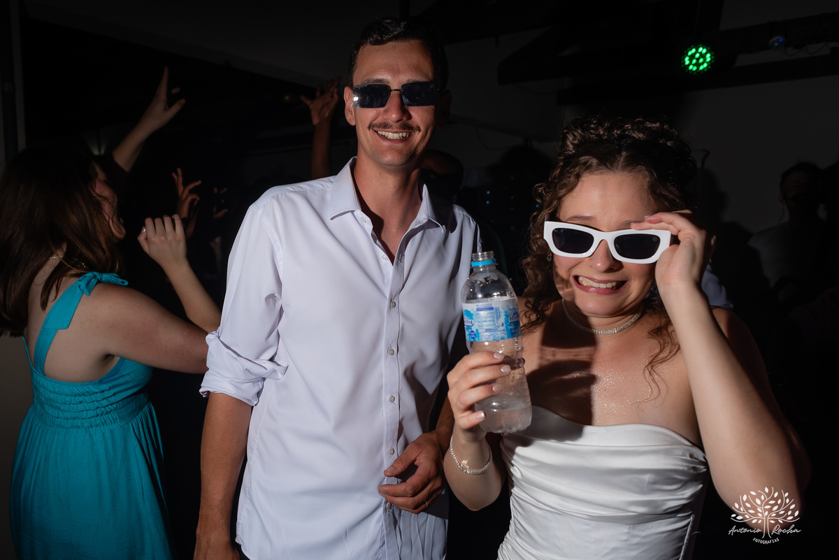 casamento - amor - cumplicidade - fé - celebração - cerimônia - emoção - parceria - noivos - festa - fotografia - lembranças - família - amigos - dança - alegria - igreja - carros antigos -  felicidade - Pelotas - Antonio Rocha Fotografias - Casa Wille