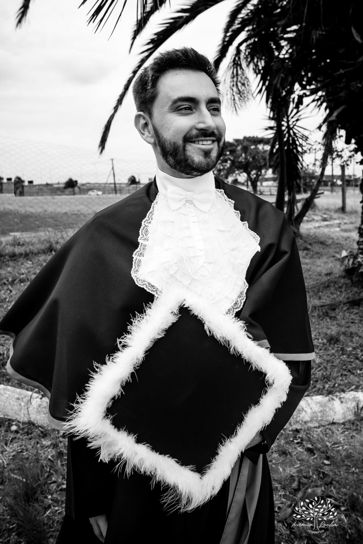 João Vitor - formatura - Medicina - UCPel - colação de grau - recepção - celebração - família - amigos - professores - conquista - emoção - registro - fotografia - discurso - crm - doutor - fotos formatura - trajetória - toga - médico - missa - fenadoce