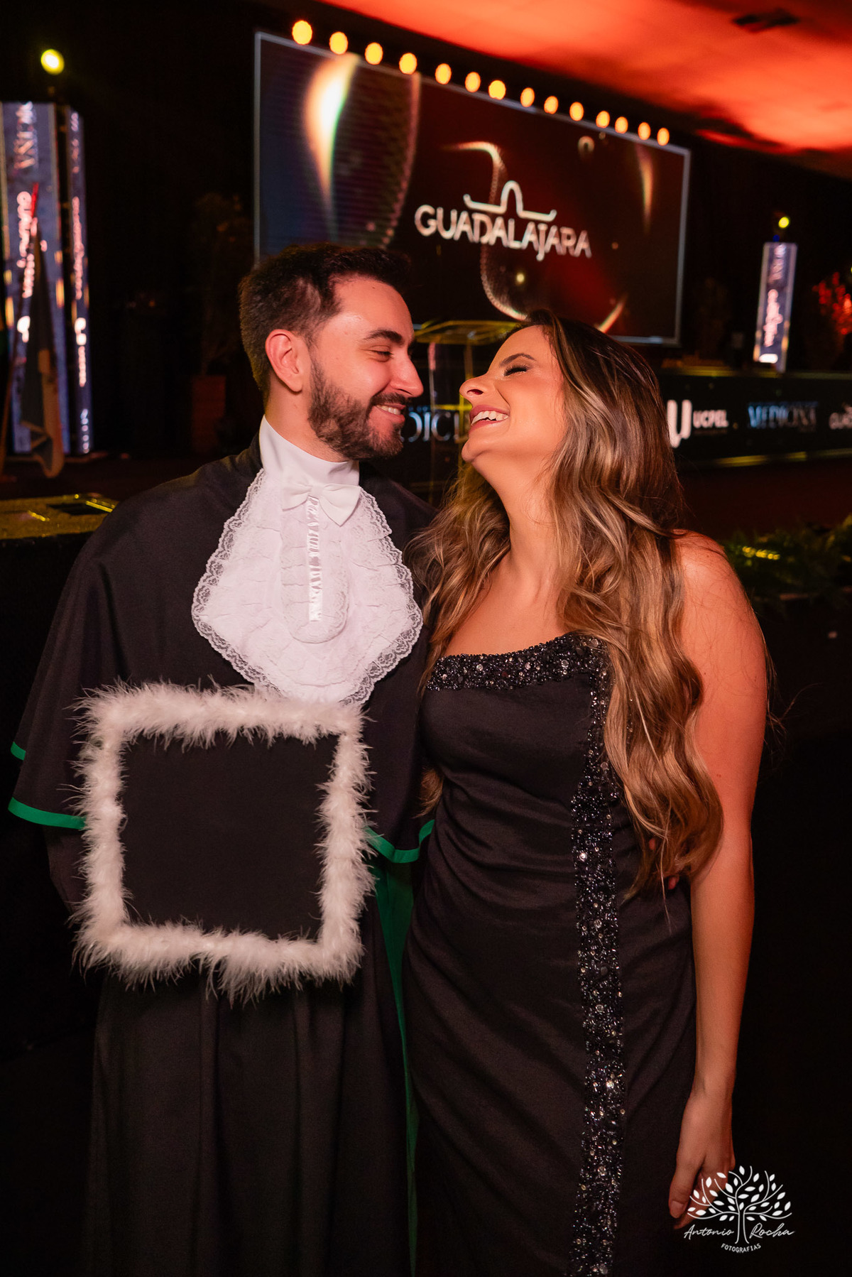 João Vitor - formatura - Medicina - UCPel - colação de grau - recepção - celebração - família - amigos - professores - conquista - emoção - registro - fotografia - discurso - crm - doutor - fotos formatura - trajetória - toga - médico - missa - fenadoce