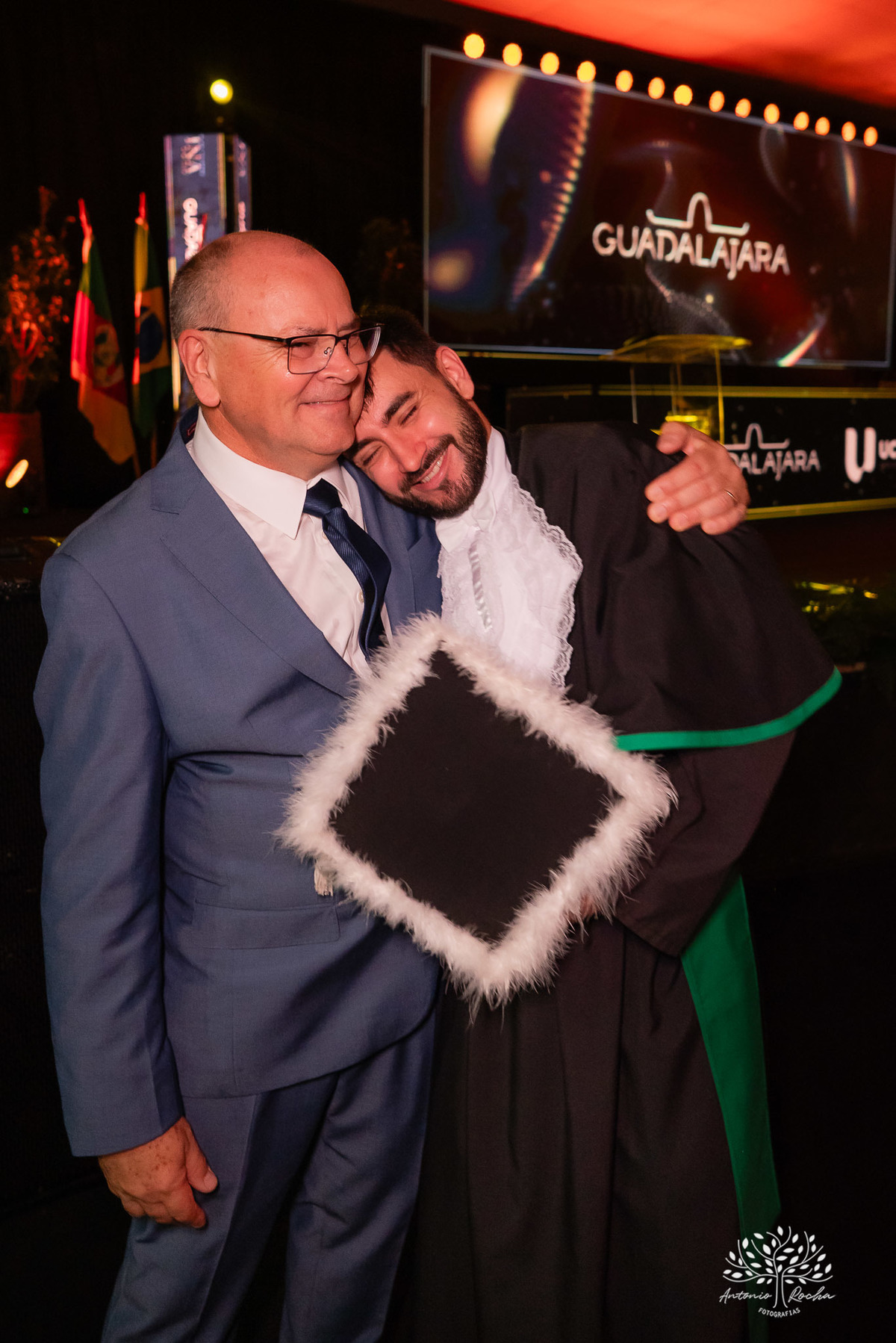 João Vitor - formatura - Medicina - UCPel - colação de grau - recepção - celebração - família - amigos - professores - conquista - emoção - registro - fotografia - discurso - crm - doutor - fotos formatura - trajetória - toga - médico - missa - fenadoce