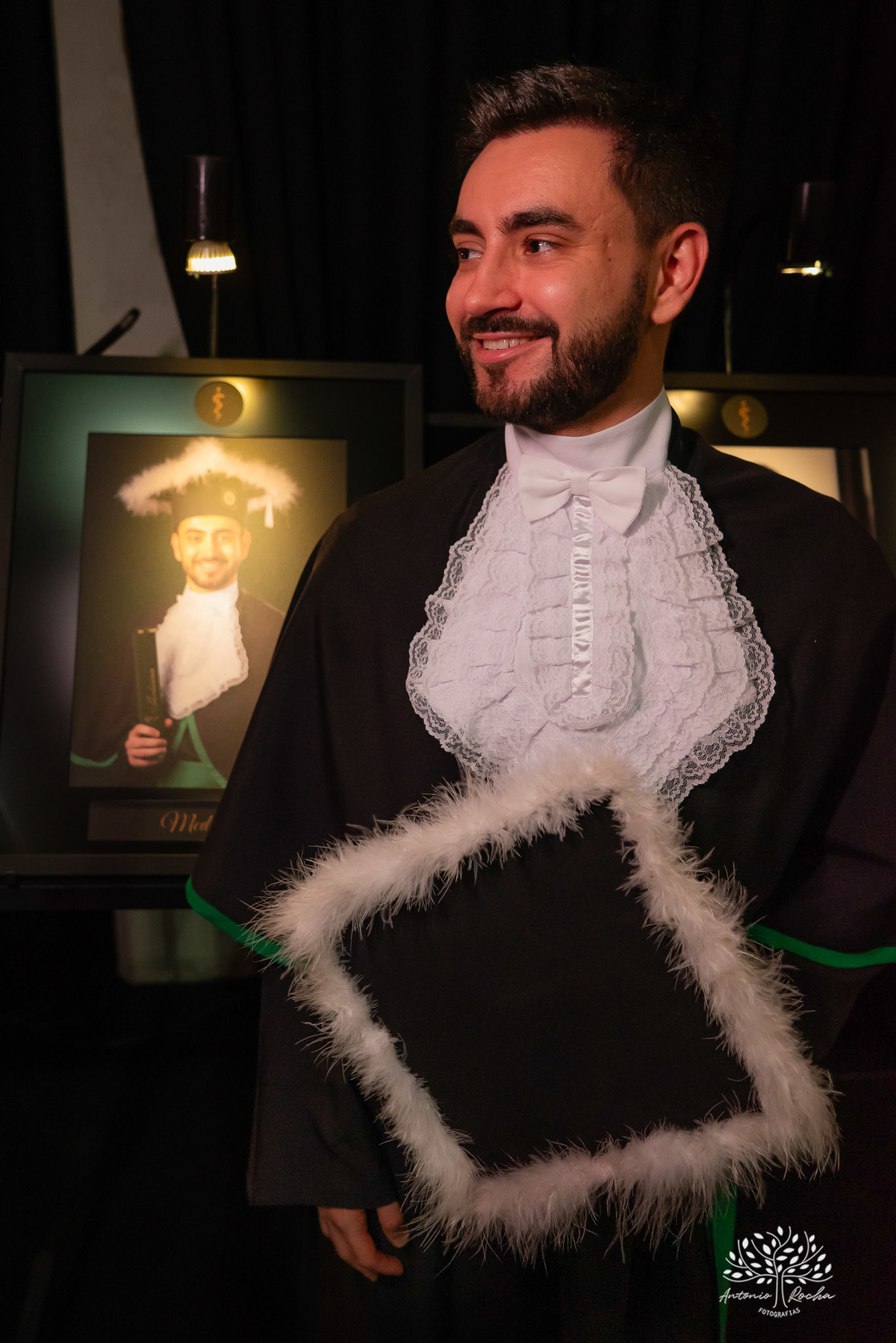 João Vitor - formatura - Medicina - UCPel - colação de grau - recepção - celebração - família - amigos - professores - conquista - emoção - registro - fotografia - discurso - crm - doutor - fotos formatura - trajetória - toga - médico - missa - fenadoce