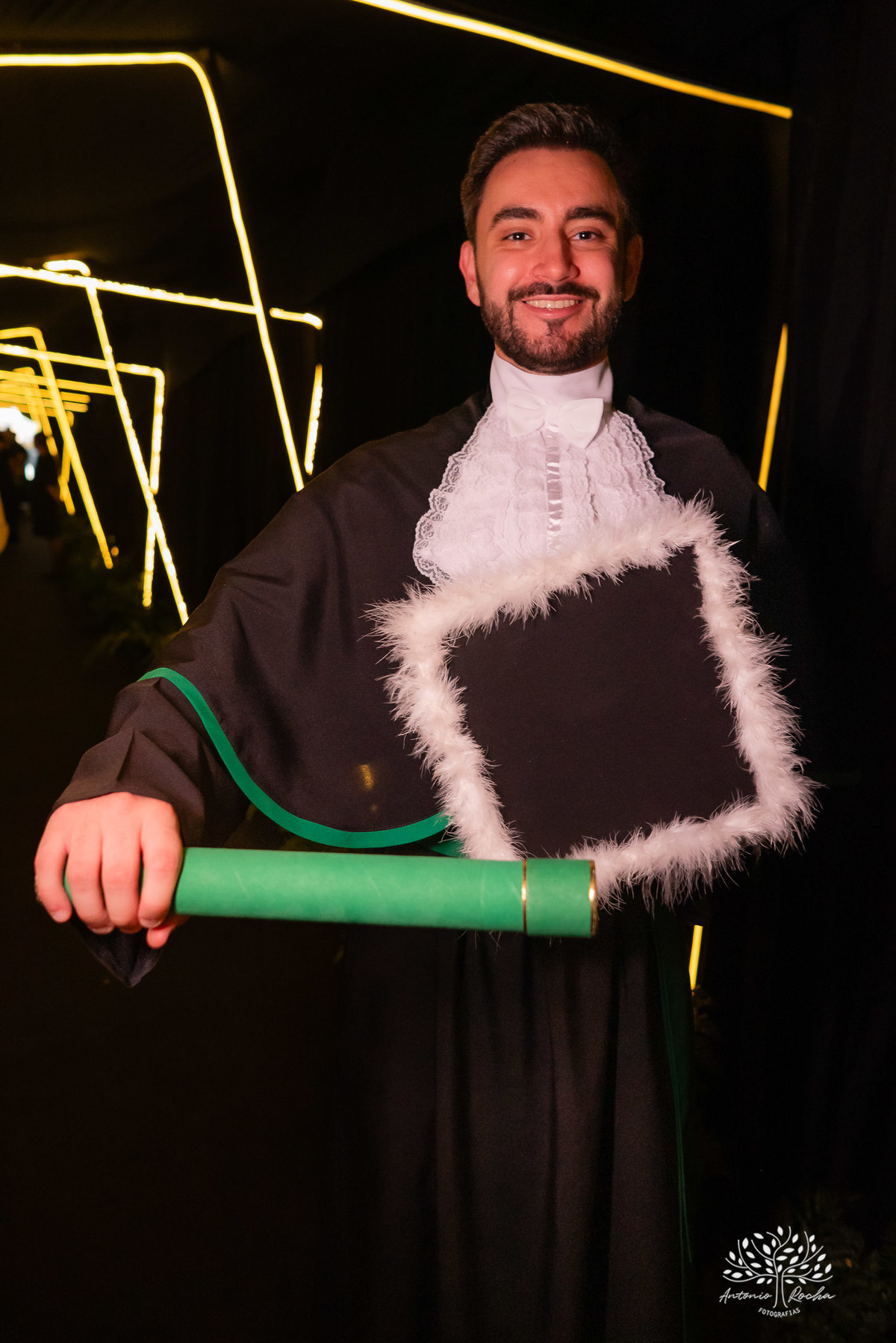 João Vitor - formatura - Medicina - UCPel - colação de grau - recepção - celebração - família - amigos - professores - conquista - emoção - registro - fotografia - discurso - crm - doutor - fotos formatura - trajetória - toga - médico - missa - fenadoce