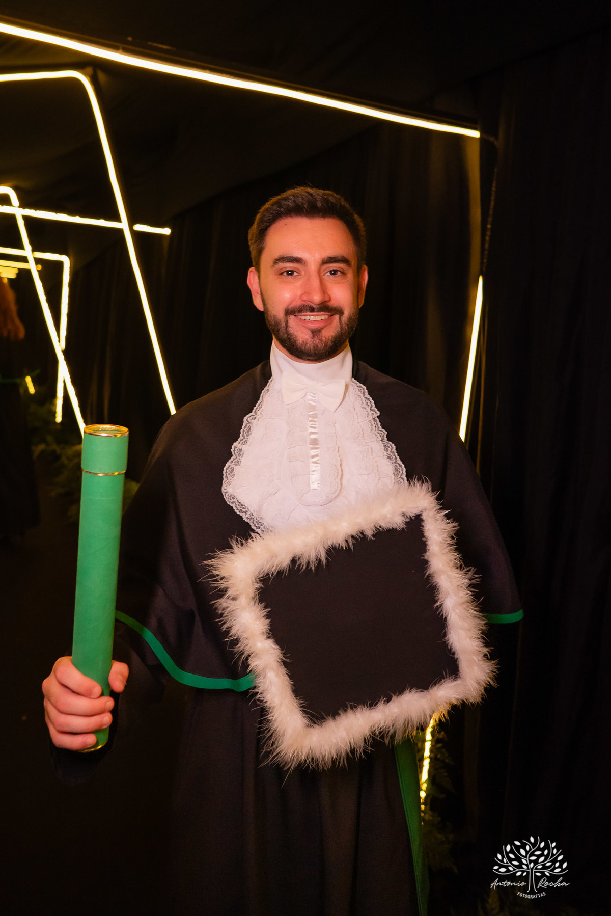 João Vitor - formatura - Medicina - UCPel - colação de grau - recepção - celebração - família - amigos - professores - conquista - emoção - registro - fotografia - discurso - crm - doutor - fotos formatura - trajetória - toga - médico - missa - fenadoce