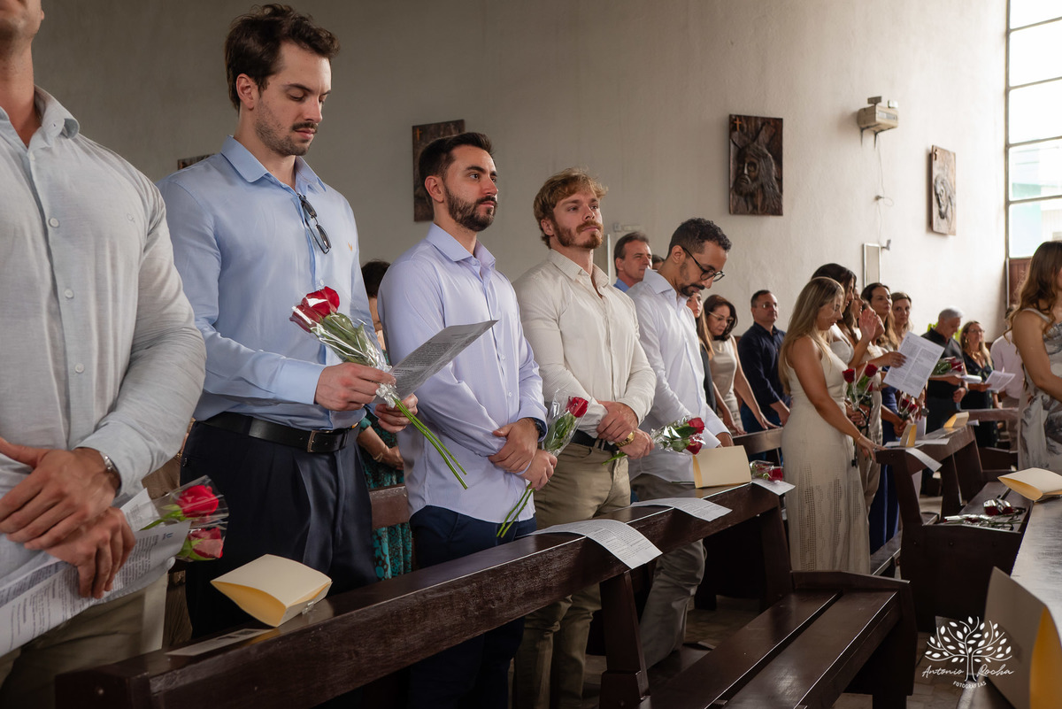 João Vitor - formatura - Medicina - UCPel - colação de grau - recepção - celebração - família - amigos - professores - conquista - emoção - registro - fotografia - discurso - crm - doutor - fotos formatura - trajetória - toga - médico - missa - fenadoce