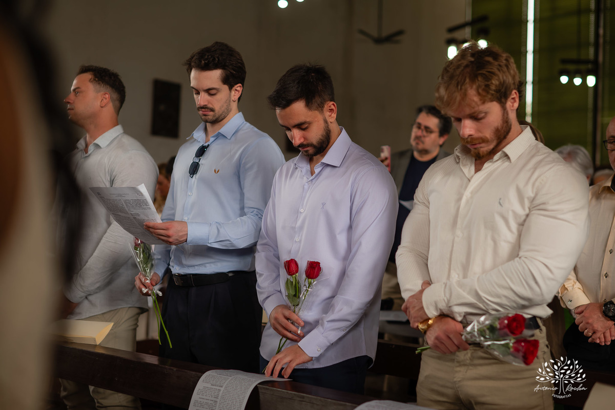 João Vitor - formatura - Medicina - UCPel - colação de grau - recepção - celebração - família - amigos - professores - conquista - emoção - registro - fotografia - discurso - crm - doutor - fotos formatura - trajetória - toga - médico - missa - fenadoce