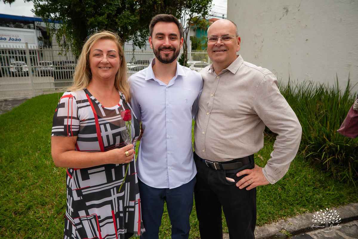 João Vitor - formatura - Medicina - UCPel - colação de grau - recepção - celebração - família - amigos - professores - conquista - emoção - registro - fotografia - discurso - crm - doutor - fotos formatura - trajetória - toga - médico - missa - fenadoce