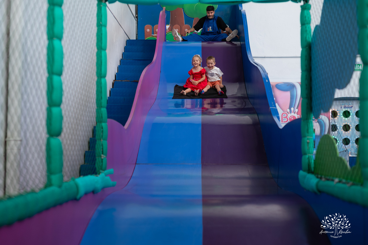 fotografia infantil - festa de criança - fotografia espontânea - lembranças da infância - fotografia de aniversário - fotógrafos de família - ensaio infantil - crianças brincando - fotos autênticas – Pelotas – Antonio Rocha Fotografias – Cliff Kids